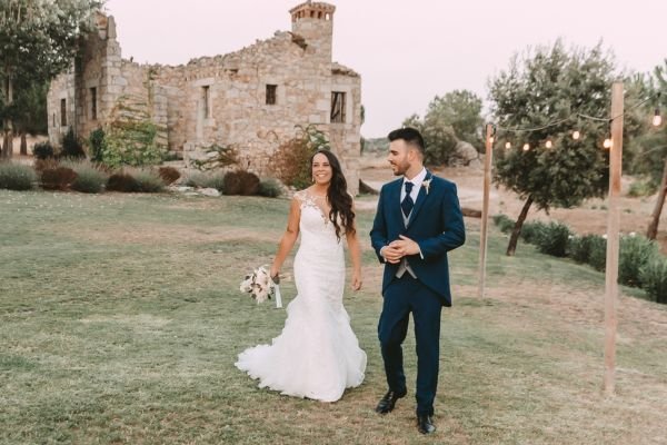 wedding photography poses, highlighting the importance of finalizing poses