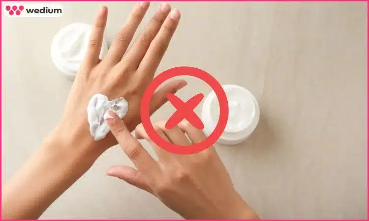 don’t moisturize your hands before applying mehendi