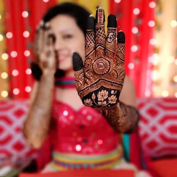 Classic Bridal Mehendi (Hands upto Elbow, Legs - 1 inch above ankle)