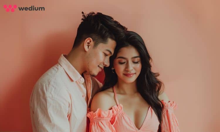 close up and intimate poses